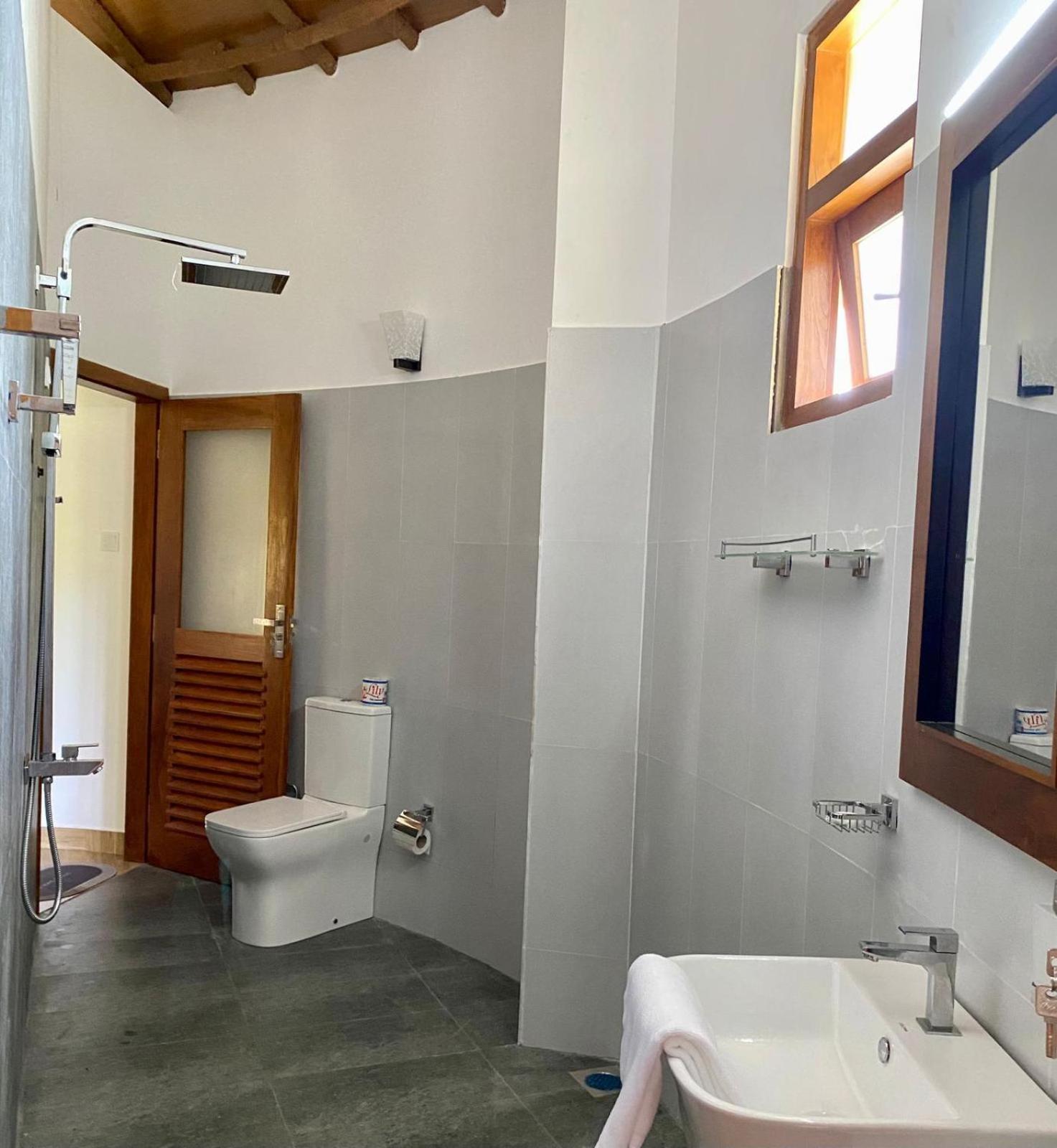 Senu Lagoon Villa Тангале Екстериор снимка